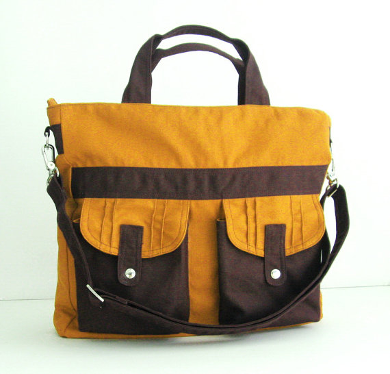 tote with lots of pockets